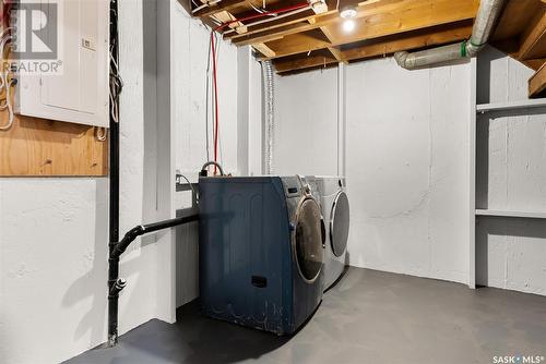 4202 England Road, Regina, SK - Indoor Photo Showing Laundry Room