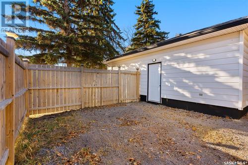 4202 England Road, Regina, SK - Outdoor