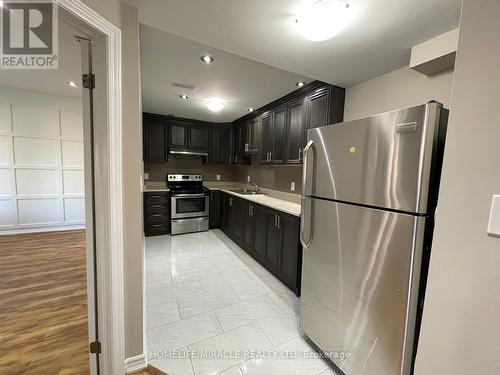 104 Leadership (Basement), Brampton, ON - Indoor Photo Showing Kitchen