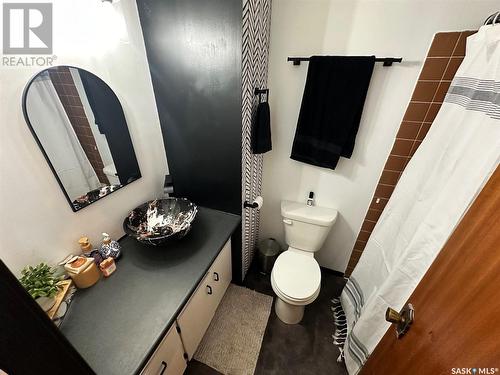 737 Willow Place, Hudson Bay, SK - Indoor Photo Showing Bathroom