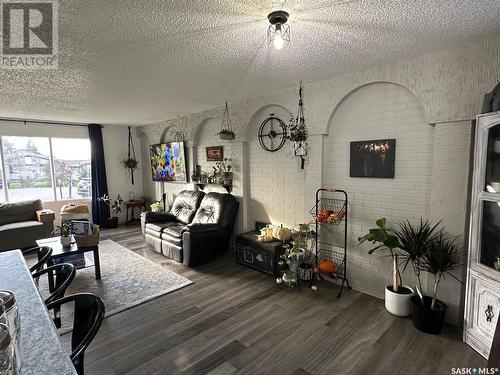 737 Willow Place, Hudson Bay, SK - Indoor Photo Showing Living Room