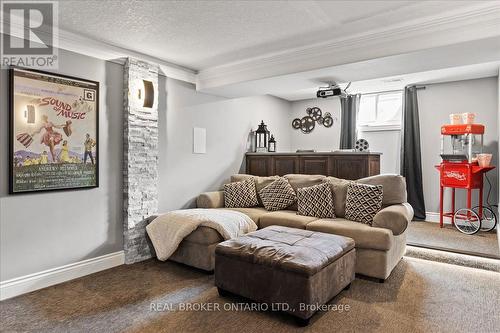 2873 Forest Road, Perth East, ON - Indoor Photo Showing Living Room