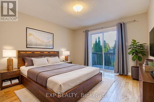 376 Rexford Drive, Hamilton, ON - Indoor Photo Showing Bedroom