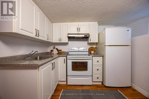 3 Sutherland Avenue, Toronto, ON - Indoor Photo Showing Kitchen