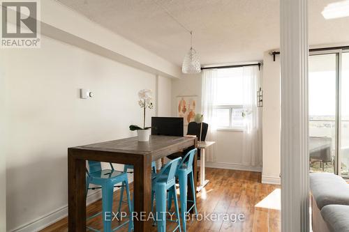 1103 - 1 Royal Orchard Boulevard, Markham, ON - Indoor Photo Showing Dining Room