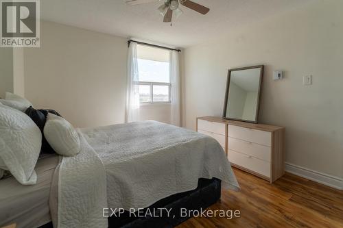 1103 - 1 Royal Orchard Boulevard, Markham, ON - Indoor Photo Showing Bedroom