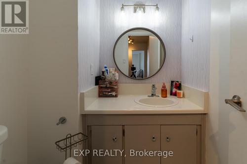 1103 - 1 Royal Orchard Boulevard, Markham, ON - Indoor Photo Showing Bathroom