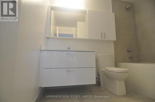 A304 - 30 Upper Mall Way, Vaughan, ON - Indoor Photo Showing Bathroom