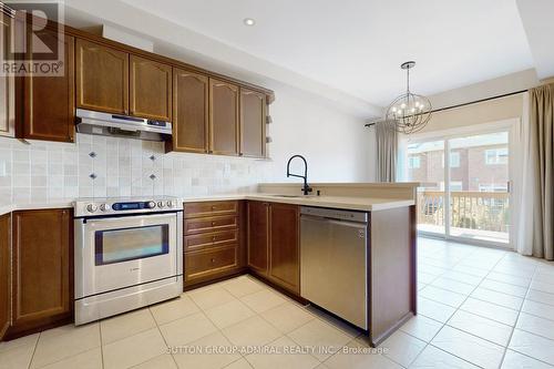 8 Rustwood Road, Vaughan, ON - Indoor Photo Showing Kitchen