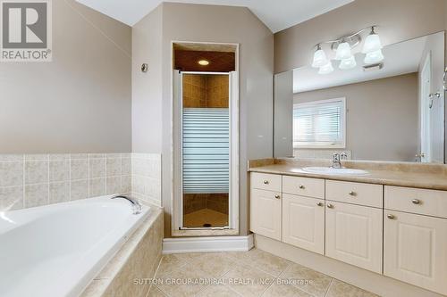 8 Rustwood Road, Vaughan, ON - Indoor Photo Showing Bathroom