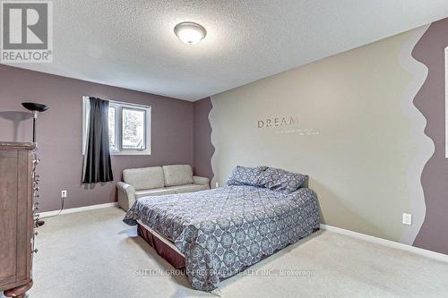 43 Mountainview Crescent, London, ON - Indoor Photo Showing Bedroom