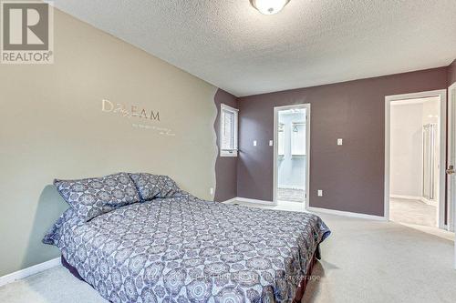 43 Mountainview Crescent, London, ON - Indoor Photo Showing Bedroom