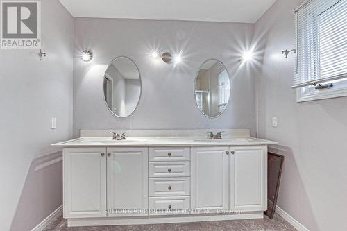 43 Mountainview Crescent, London, ON - Indoor Photo Showing Bathroom