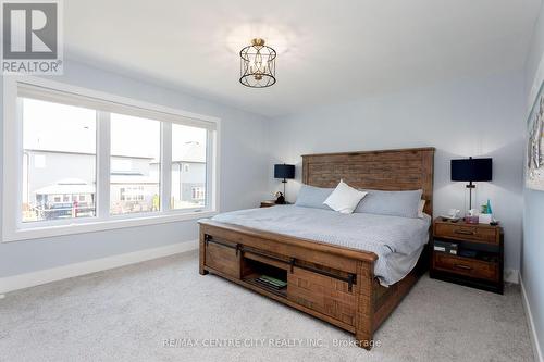 35 Honey Bend, St. Thomas, ON - Indoor Photo Showing Bedroom