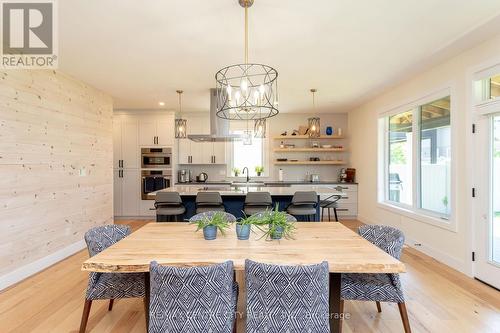 35 Honey Bend, St. Thomas, ON - Indoor Photo Showing Dining Room