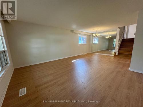 384 Becker Road, Richmond Hill, ON - Indoor Photo Showing Other Room