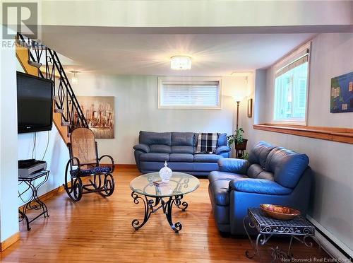 16 Kiwanis Court, Saint John, NB - Indoor Photo Showing Living Room