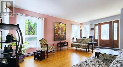 16 Kiwanis Court, Saint John, NB - Indoor Photo Showing Living Room