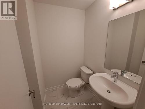 Th537 - 100 Honeycrisp Crescent, Vaughan, ON - Indoor Photo Showing Bathroom