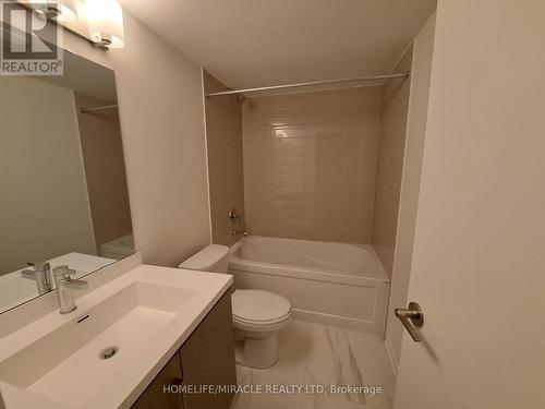 Th537 - 100 Honeycrisp Crescent, Vaughan, ON - Indoor Photo Showing Bathroom