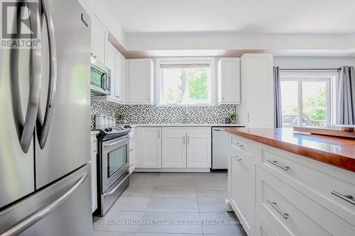 20 - 376 Blake Street, Barrie, ON - Indoor Photo Showing Kitchen With Upgraded Kitchen