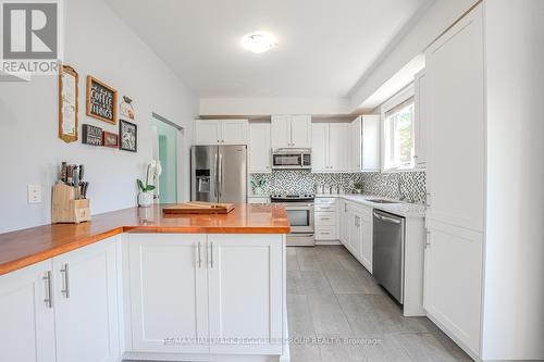 20 - 376 Blake Street, Barrie, ON - Indoor Photo Showing Kitchen With Upgraded Kitchen