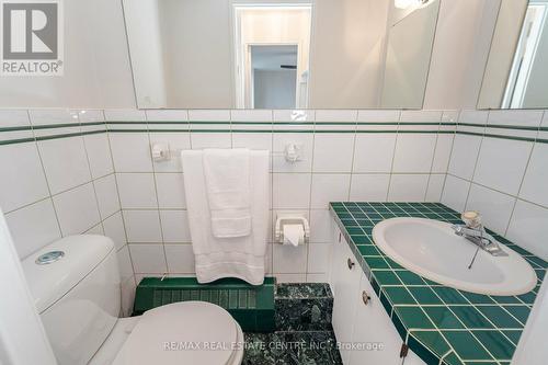 1112 - 1615 Bloor Street, Mississauga, ON - Indoor Photo Showing Bathroom