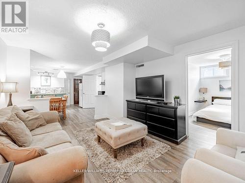 50 Exmoor Drive, Toronto, ON - Indoor Photo Showing Living Room