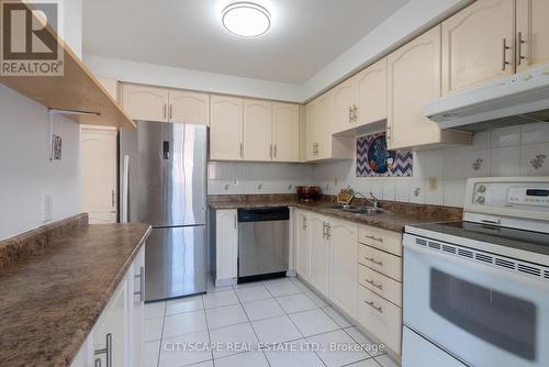 7 Dino Court, Brampton, ON - Indoor Photo Showing Kitchen With Double Sink