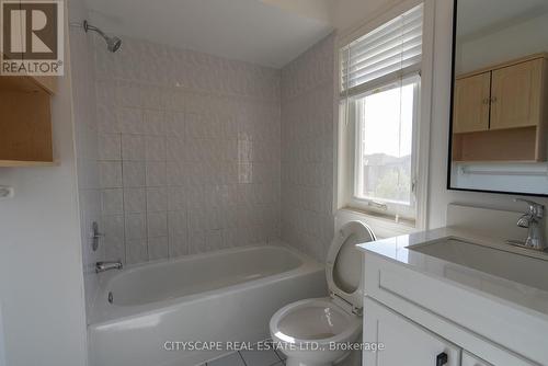 7 Dino Court, Brampton, ON - Indoor Photo Showing Bathroom