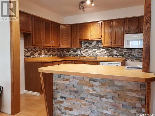 204 2237 Mcintyre Street, Regina, SK - Indoor Photo Showing Kitchen