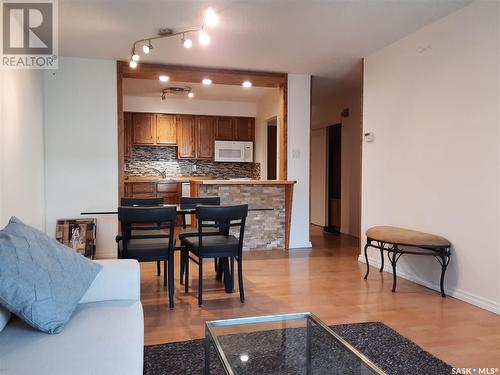 204 2237 Mcintyre Street, Regina, SK - Indoor Photo Showing Living Room