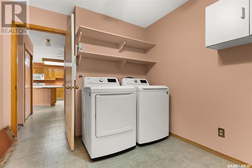 337 960 Assiniboine Avenue E, Regina, SK - Indoor Photo Showing Laundry Room