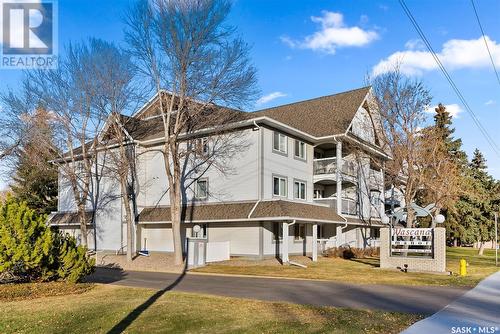 337 960 Assiniboine Avenue E, Regina, SK - Outdoor With Facade