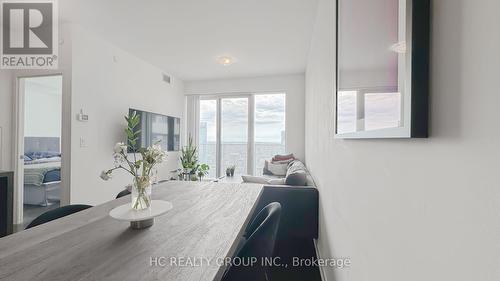 6506 - 100 Harbour Street, Toronto, ON - Indoor