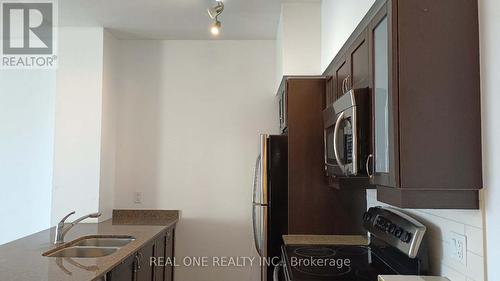 3812 - 2191 Yonge Street, Toronto, ON - Indoor Photo Showing Kitchen With Double Sink