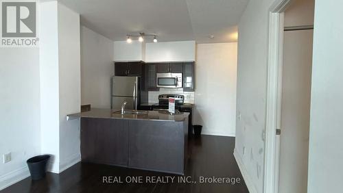 3812 - 2191 Yonge Street, Toronto, ON - Indoor Photo Showing Kitchen