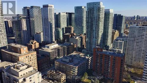 3812 - 2191 Yonge Street, Toronto, ON - Outdoor