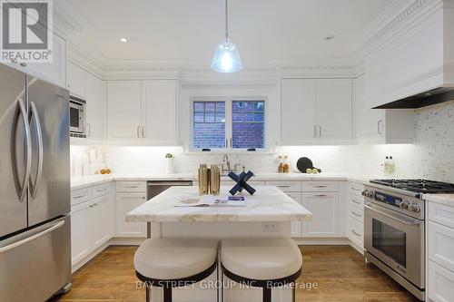 463 Spadina Road, Toronto, ON - Indoor Photo Showing Kitchen With Upgraded Kitchen