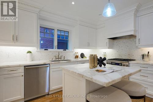 463 Spadina Road, Toronto, ON - Indoor Photo Showing Kitchen With Upgraded Kitchen