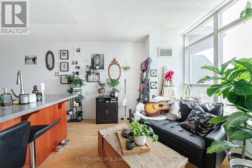 1517 - 255 Richmond Street E, Toronto, ON - Indoor