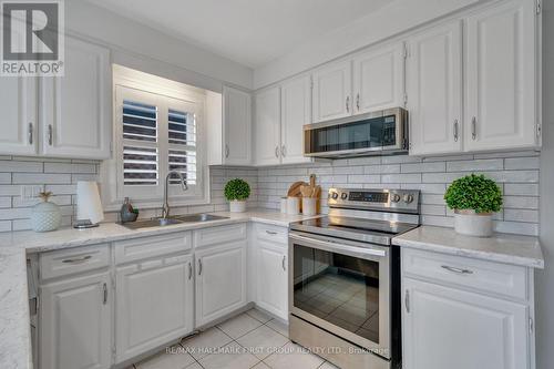 47 Stratton Crescent, Whitby, ON - Indoor Photo Showing Kitchen With Double Sink