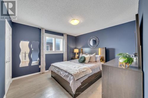 47 Stratton Crescent, Whitby, ON - Indoor Photo Showing Bedroom