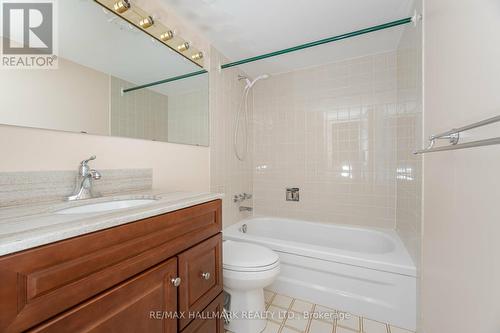 412 - 70 Baif Boulevard, Richmond Hill, ON - Indoor Photo Showing Bathroom