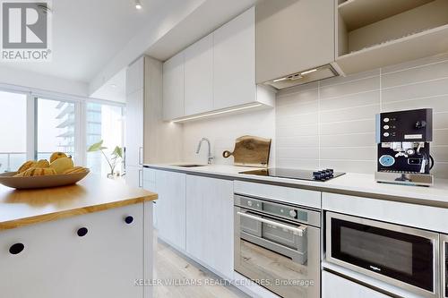 3009 - 1000 Portage Parkway, Vaughan, ON - Indoor Photo Showing Kitchen