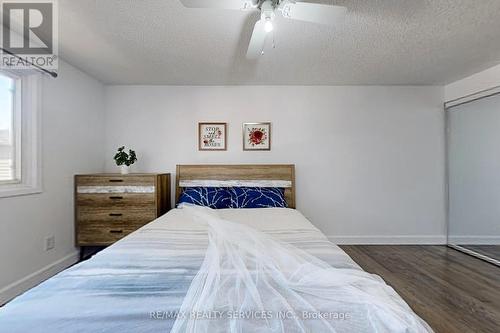 33 Hazelglen Court, Brampton, ON - Indoor Photo Showing Bedroom