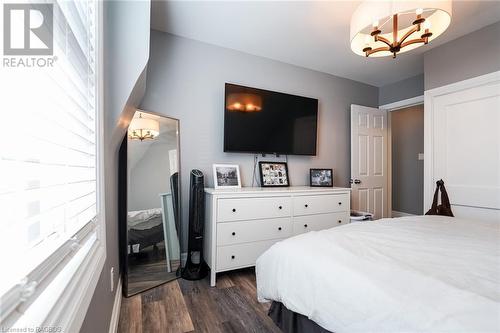 640 8Th Avenue, Hanover, ON - Indoor Photo Showing Bedroom