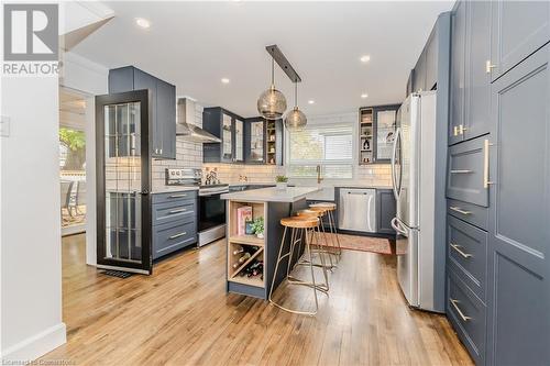 54 Stanley Street, Cambridge, ON - Indoor Photo Showing Kitchen With Upgraded Kitchen