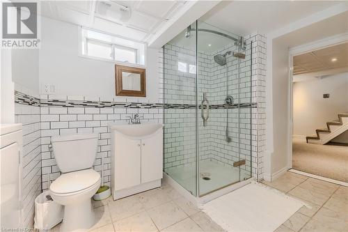 54 Stanley Street, Cambridge, ON - Indoor Photo Showing Bathroom