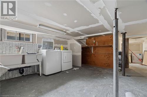 569 Howard Street, Oshawa, ON - Indoor Photo Showing Laundry Room